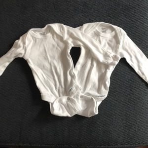 New white long sleep onesies